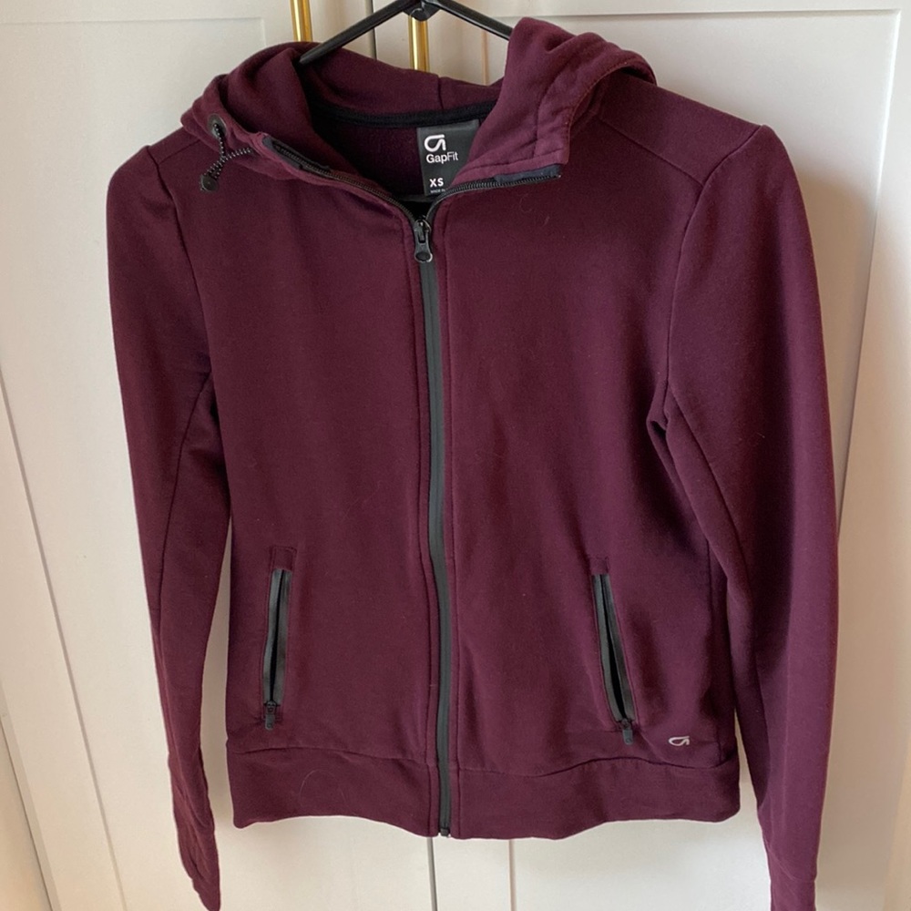 Maroon Gapfit zip-up XS
